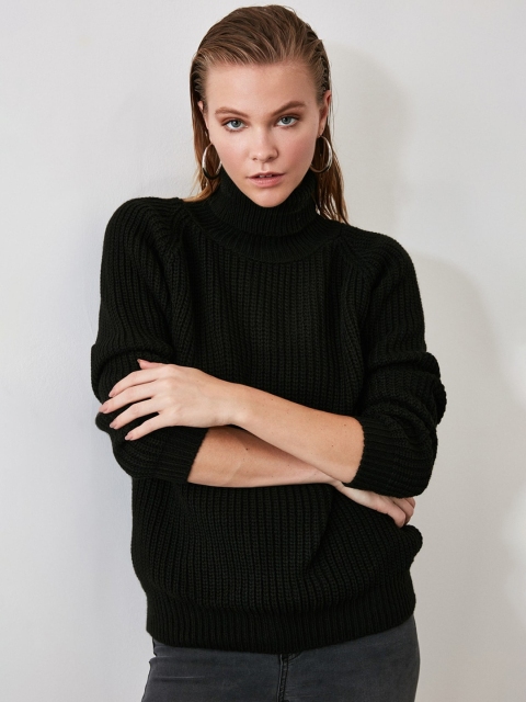

TRENDYOL COLLECTION Women Black Solid Pullover Sweater