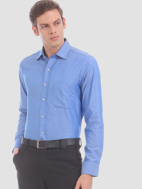 

Arrow Men Blue Regular Fit Solid Formal Shirt