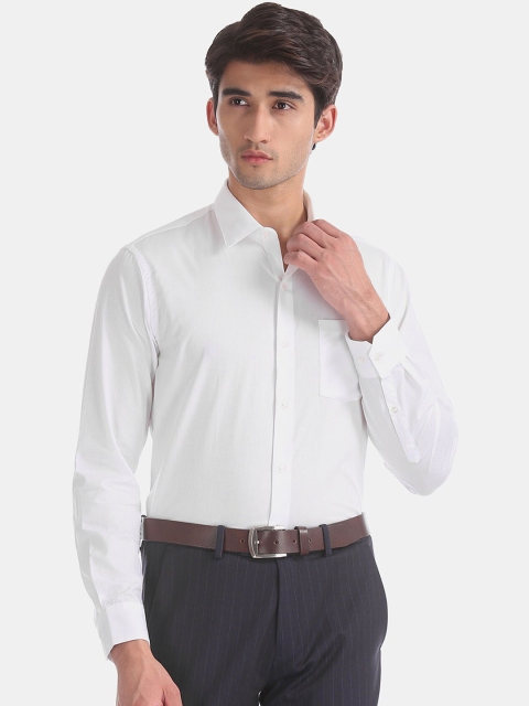 

Arrow Men White Slim Fit Solid Formal Shirt