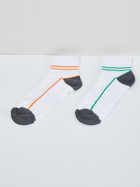 

max Boys Pack Of 2 White & Grey Above Ankle-Length Socks
