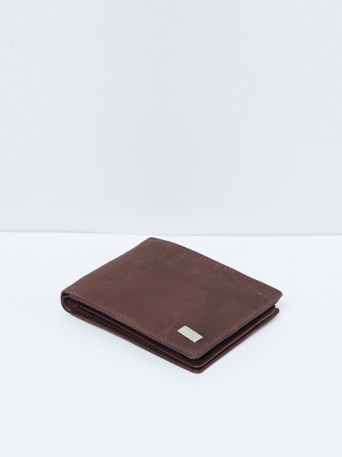 

max Men Brown Solid Two Fold Wallet