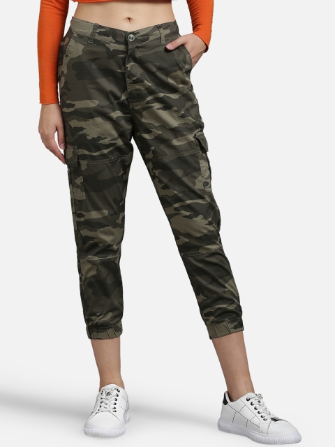 

The Dry State Women Green Slim Fit Camoflouge Printed Joggers