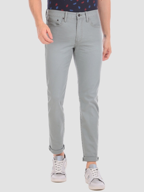 

GAP Men Grey Regular Fit Mid-Rise Clean Look Jeans