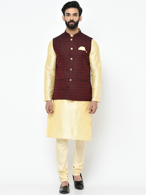

KISAH Men Cream-Coloured Solid Kurta Set with Jacket