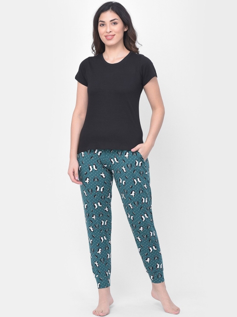 

Clovia Women Black & Green Night Suit
