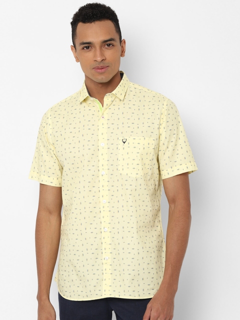 

Allen Solly Men Yellow Regular Fit Printed Casual Shirt
