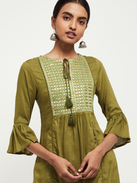 

max Women Green & Silver-Toned Embroidered Tunic