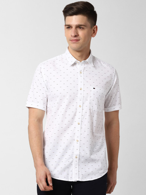 

Peter England Casuals Men White & Black Regular Fit Printed Casual Shirt