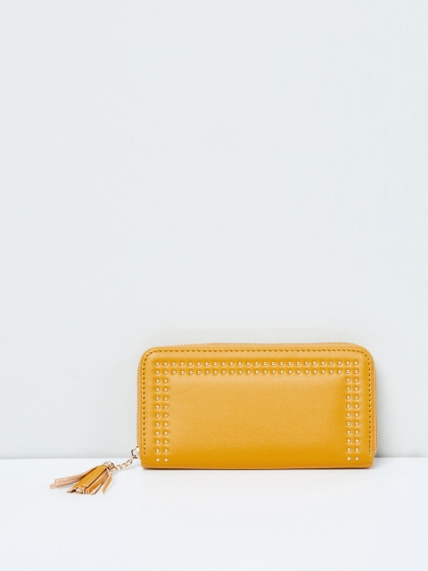 

max Women Mustard Solid Envelope