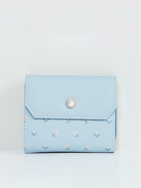 

max Women Blue Printed Three Fold Wallet