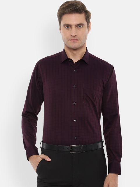 

Van Heusen Men Maroon Regular Fit Checked Formal Shirt