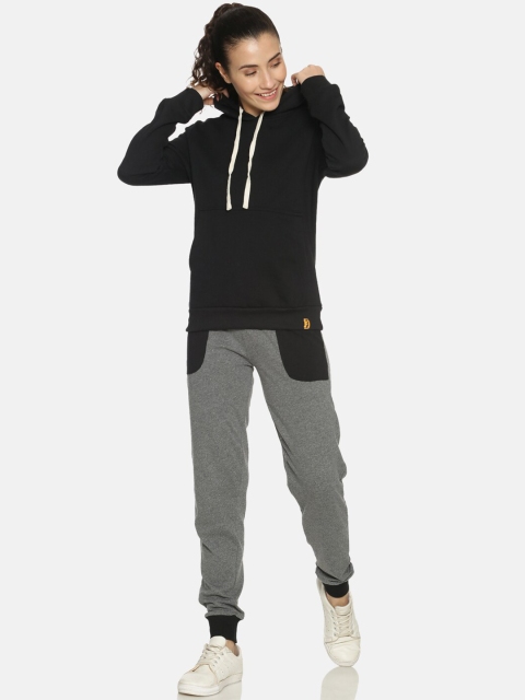

Campus Sutra Women Black & Grey Solid Hooded Tracksuit