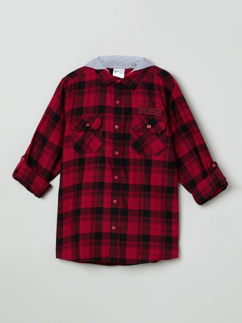 max Boys Red & Black Regular Fit Checked Casual Shirt