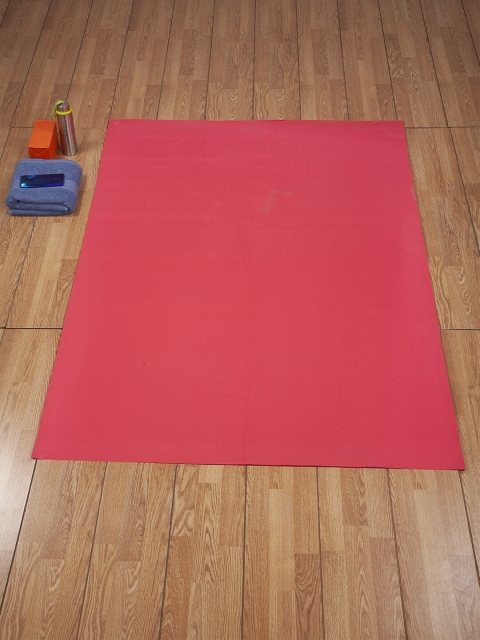 

HOSTA HOMES Red Solid Extra Large Anti-Skid Yoga Mat