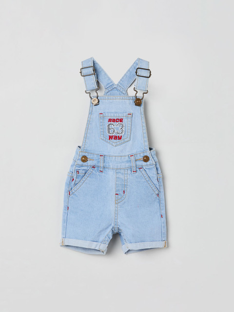 

max Boys Blue Solid Embroidered Slim-Fit Denim Dungarees