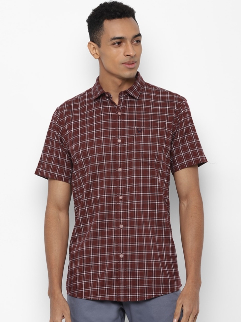 

Solly Jeans Co. Men Maroon & White Regular Fit Checked Casual Shirt