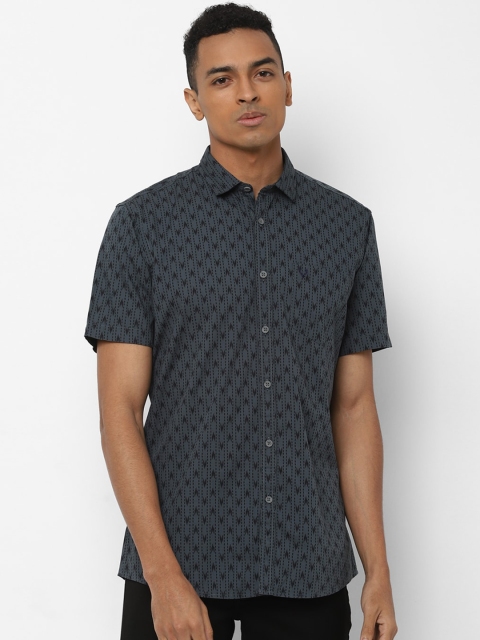 

Solly Jeans Co. Men Grey Regular Fit Printed Casual Shirt