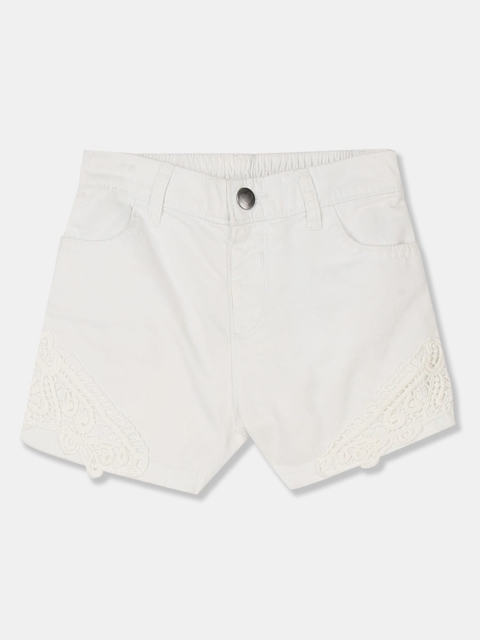 

The Childrens Place Girls White Solid Regular Fit Denim Shorts