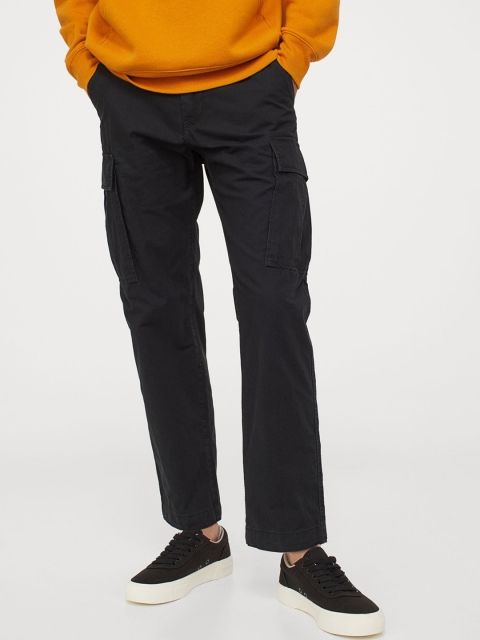 

H&M Men Black Solid Cargo Trousers Regular Fit