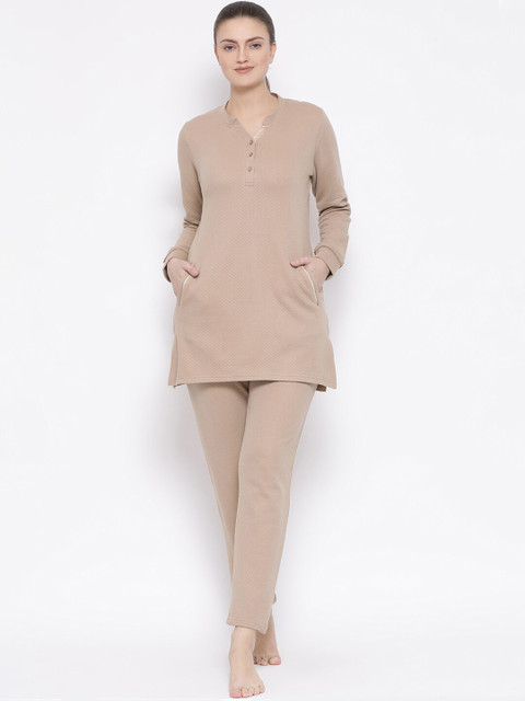 

Kanvin Women Beige Solid Night Suit