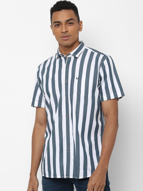 

Solly Jeans Co. Men White & Green Regular Fit Striped Casual Shirt