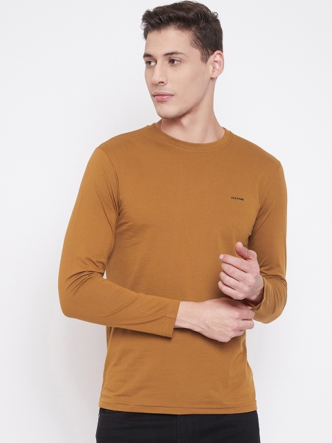 

Okane Men Tan Brown Solid Round Neck T-shirt
