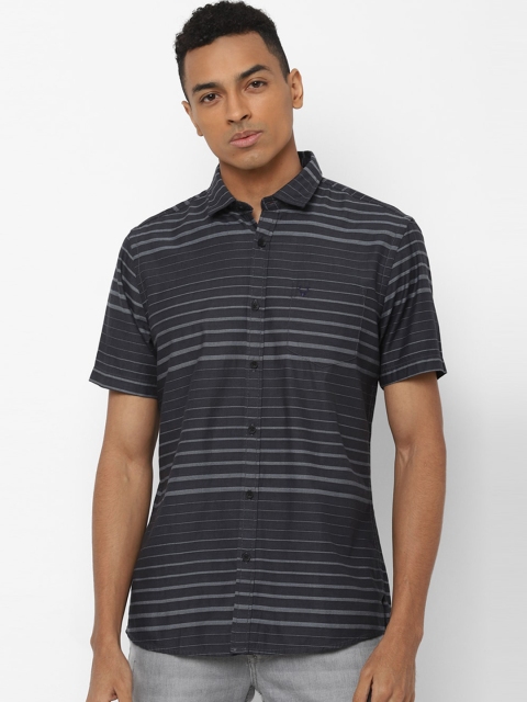 

Solly Jeans Co. Men Charcoal Grey Regular Fit Striped Casual Shirt