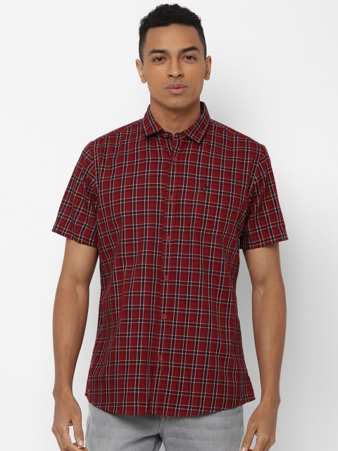 

Solly Jeans Co. Men Maroon & White Regular Fit Checked Casual Shirt