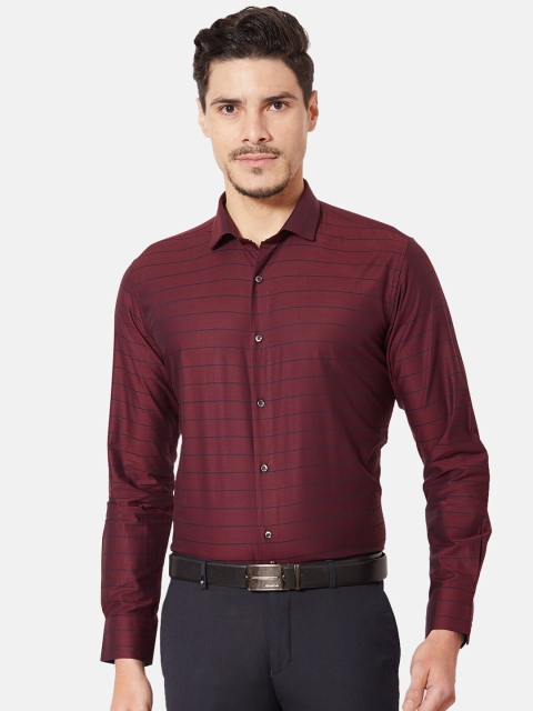 

Oxemberg Men Maroon Slim Fit Striped Casual Shirt
