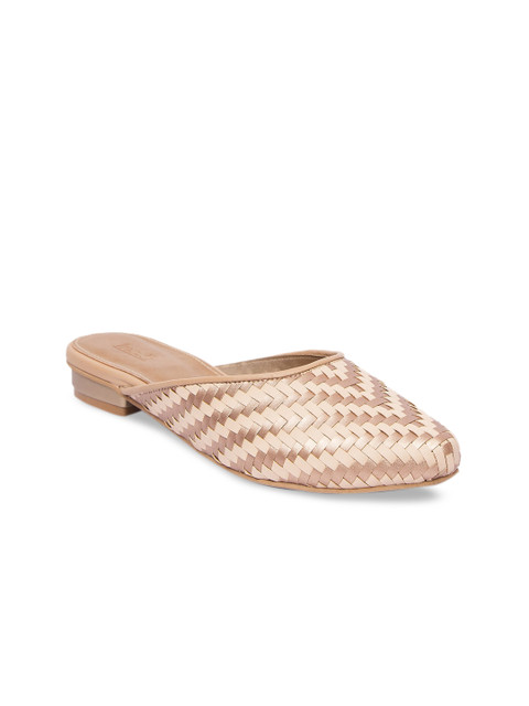 

Inc 5 Women Gold-Toned Textured Mules
