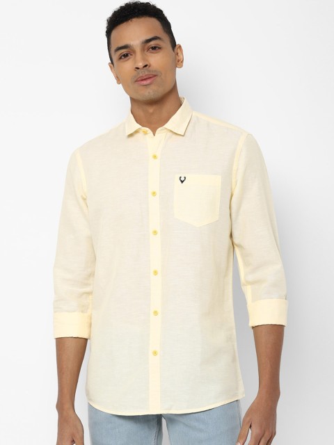 

Solly Jeans Co. Men Yellow Regular Fit Solid Casual Shirt
