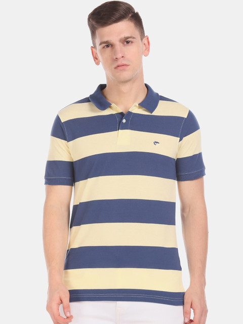 

Ruggers Men Yellow Striped Henley Neck T-shirt