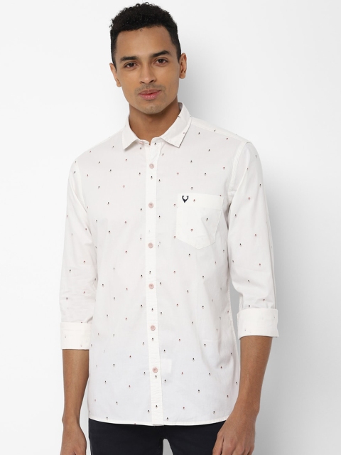 

Solly Jeans Co. Men White & Black Regular Fit Printed Casual Shirt