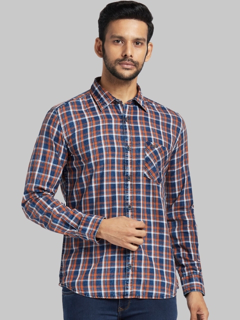 

Parx Men Brown Manhattan Regular Fit Checked Casual Shirt