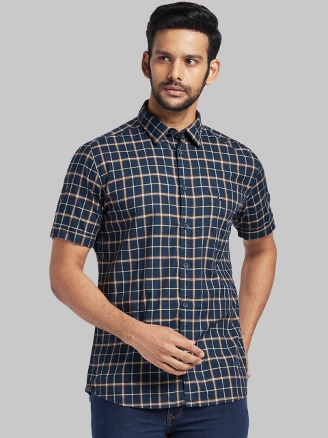 

Parx Men Navy Blue & Off-White Regular Fit Checked Casual Shirt
