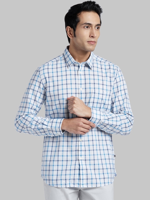 

Parx Men White & Blue Regular Fit Checked Casual Shirt