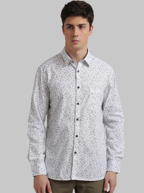 

Parx Men White & Black Regular Fit Printed Casual Shirt