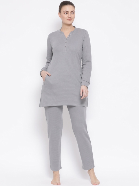 

Kanvin Women Grey Solid Night Suit