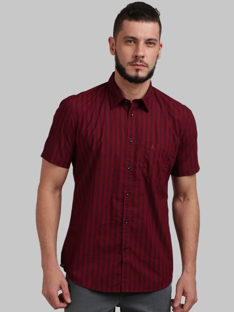 

Parx Men Maroon Regular Fit Striped Casual Shirt