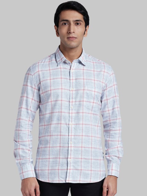 

Parx Men Blue & Red Regular Fit Checked Casual Shirt