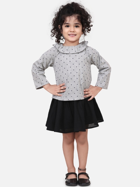 

AWW HUNNIE Girls Grey & Black Printed Top with Skirt