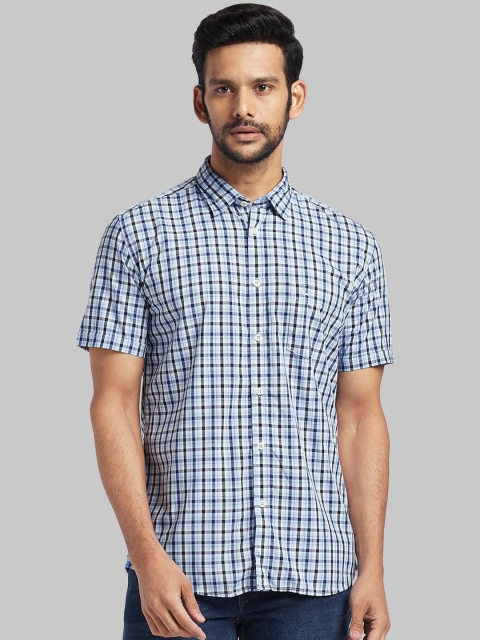 

Parx Men Blue Regular Fit Checked Casual Shirt