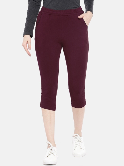 

Sweet Dreams Women Red Solid Skinny Fit Capris