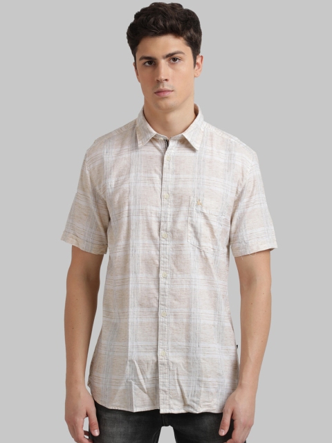

Parx Men Beige & White Regular Fit Checked Casual Shirt