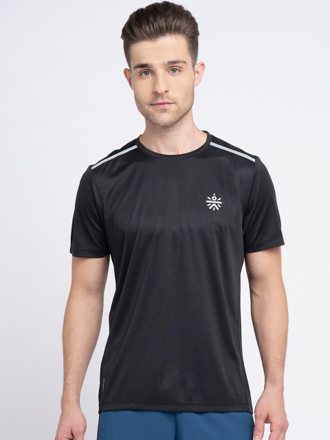 

Cultsport Men Black Solid Round Neck T-shirt