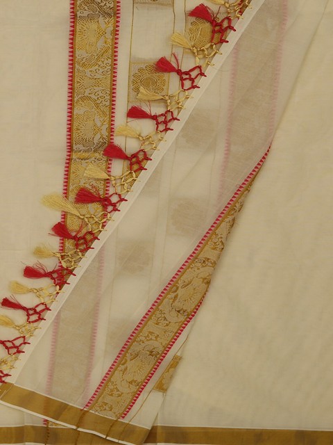 

Pothys Cream-Coloured Woven Design Pure Cotton Saree