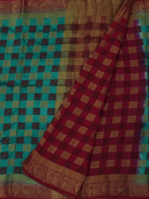 

Pothys Green & Maroon Jute Silk Solid Saree