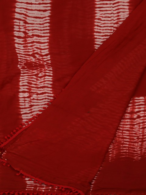 

Pothys Red & Off-White Pure Cotton Printed Saree