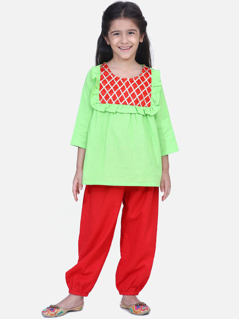 

BownBee Girls Green & Red Solid Top with Pyjamas