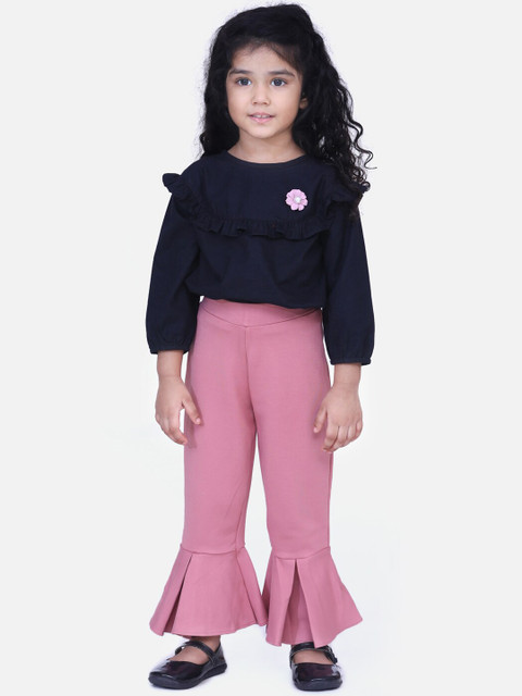 

AWW HUNNIE Girls Black & Pink Solid Top with Trousers